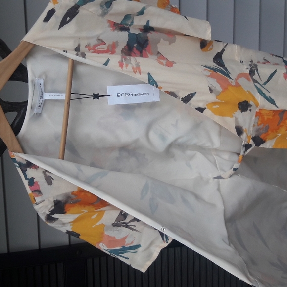 BCBGeneration Wrap Dress NWT Small - Picture 4 of 5